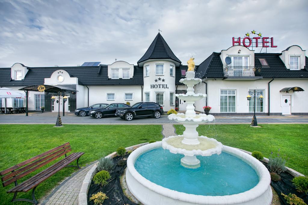 Hotel Campari Góra Motyczna Εξωτερικό φωτογραφία